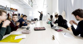Torna, rinnovato, il ciclo di incontri “Conversazioni Con…” di IED Students_in_IED_1200x628px_6